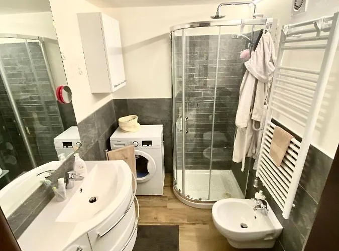 Stella Appartament, In Out In Cervinia Apartment *